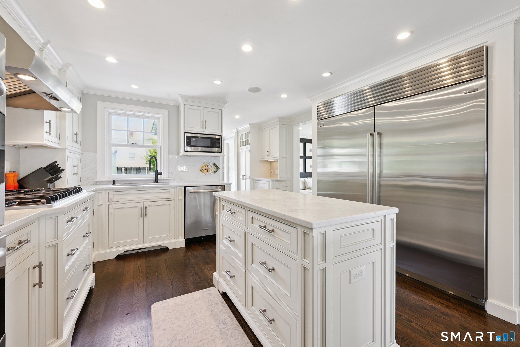 19 Middle Beach Road Madison CT 06443