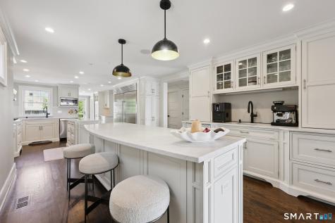19 Middle Beach Road Madison CT 06443