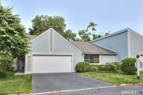 104 Harvest Commons Westport CT 06880
