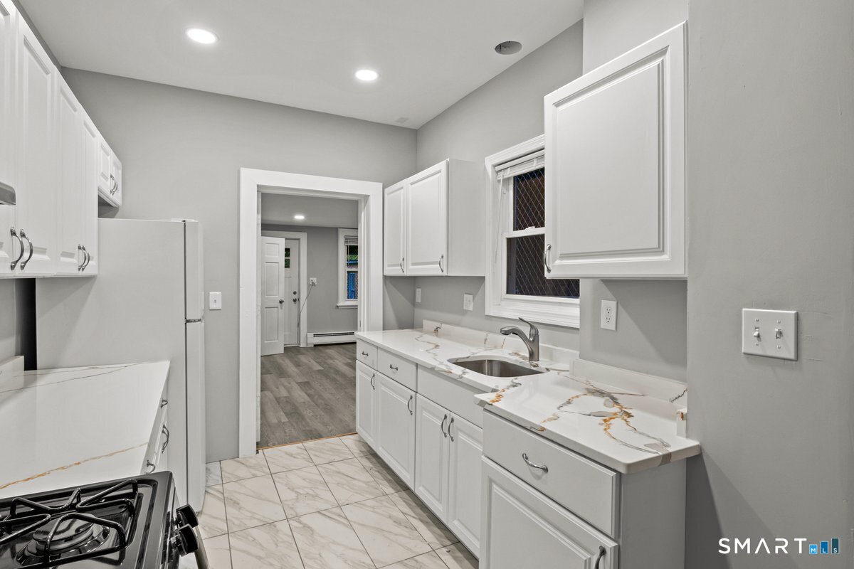 24 Park Terrace Hartford CT 06106