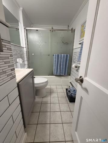 24 Broadway Av Extension Stonington CT 06355
