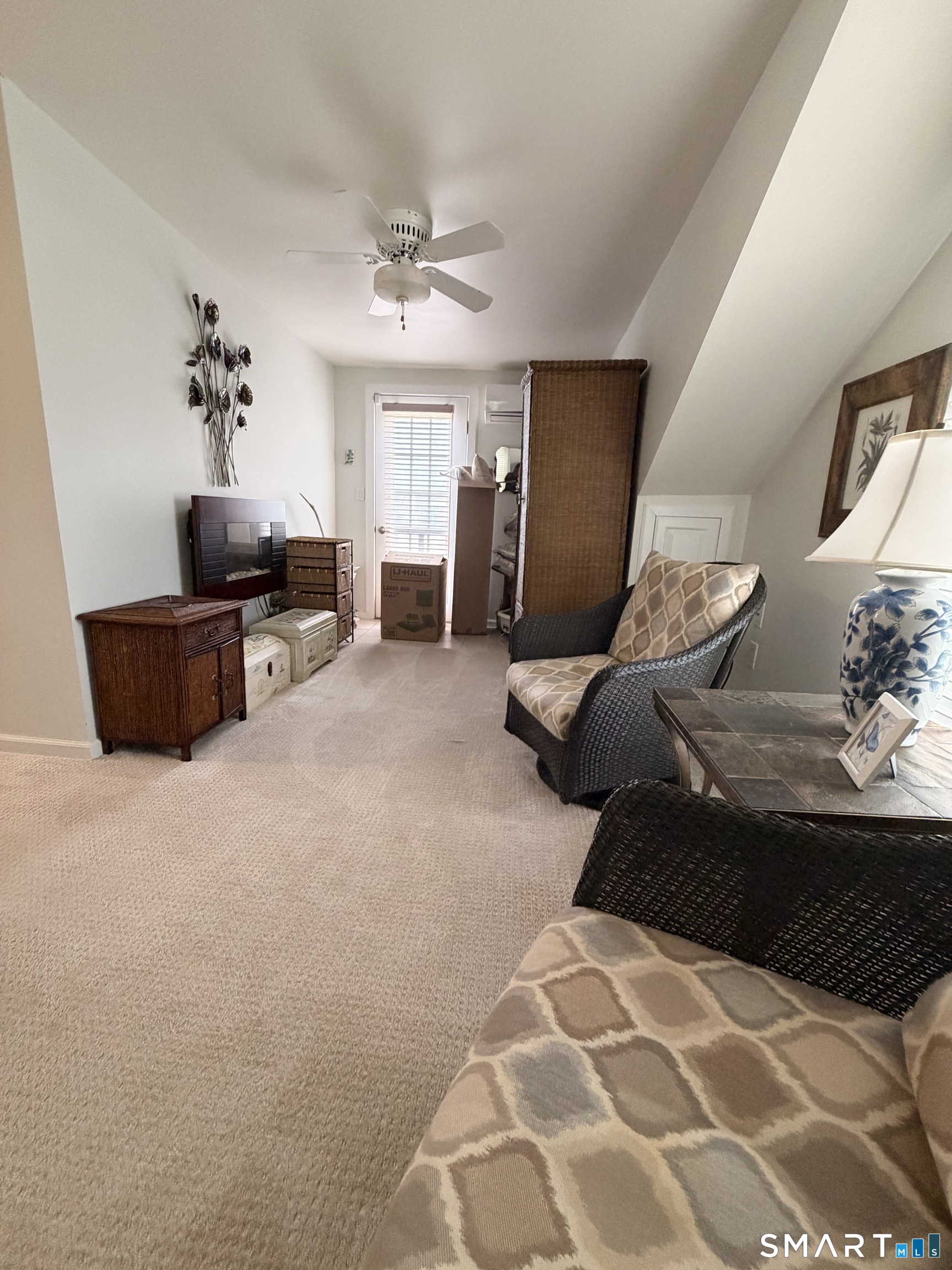 24 Broadway Av Extension Stonington CT 06355