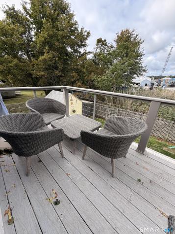 24 Broadway Av Extension Stonington CT 06355