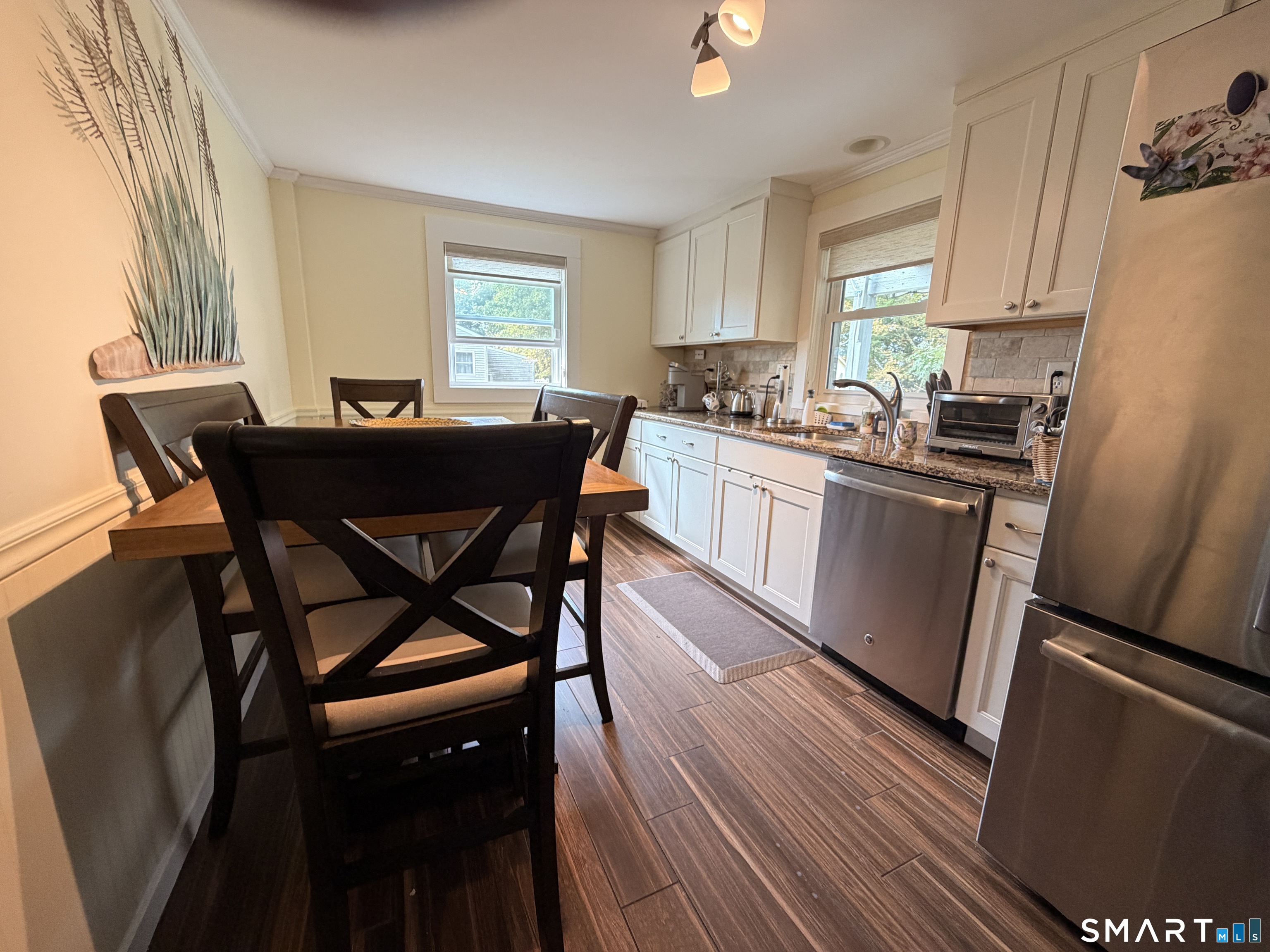 24 Broadway Av Extension Stonington CT 06355