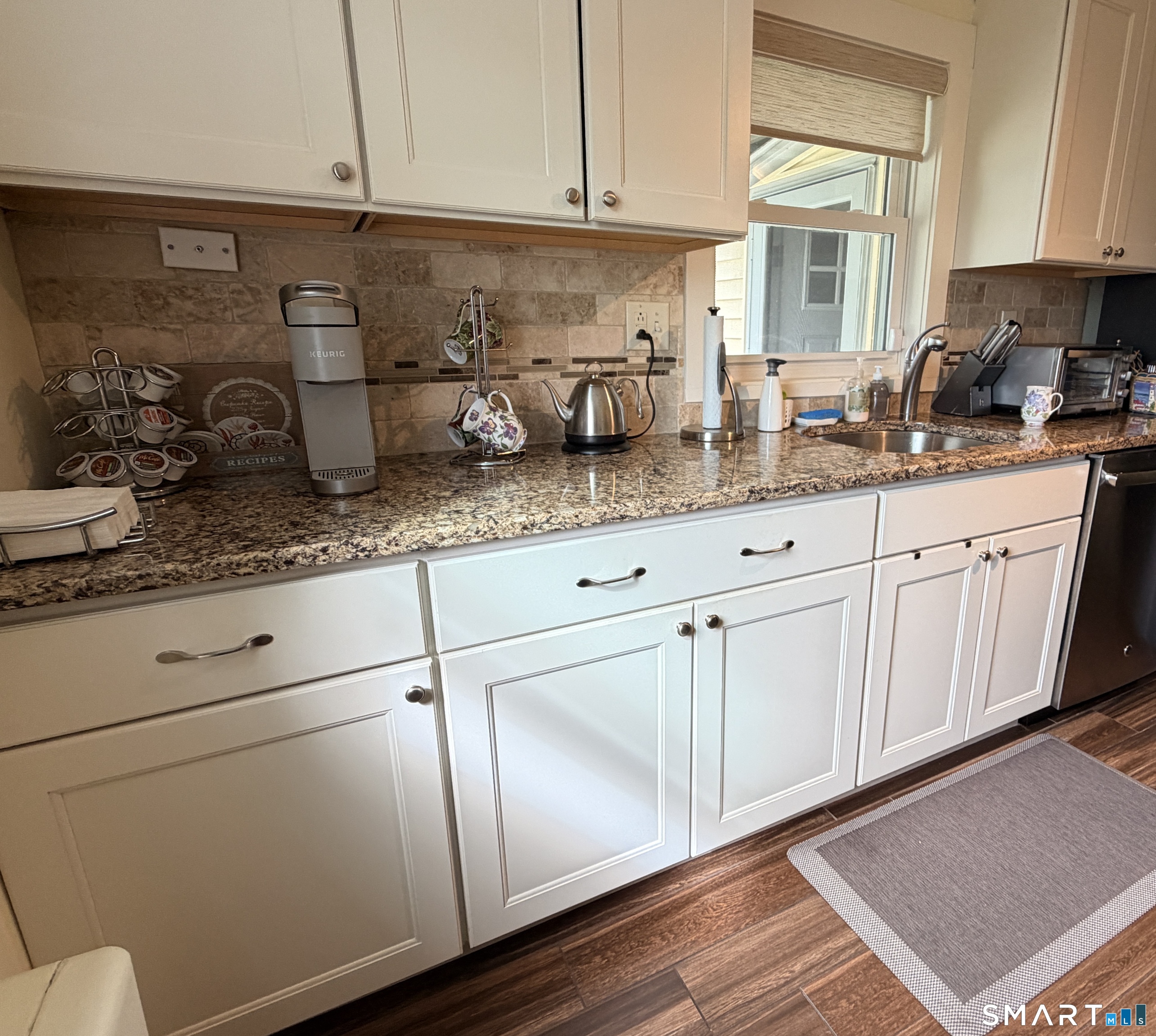 24 Broadway Av Extension Stonington CT 06355