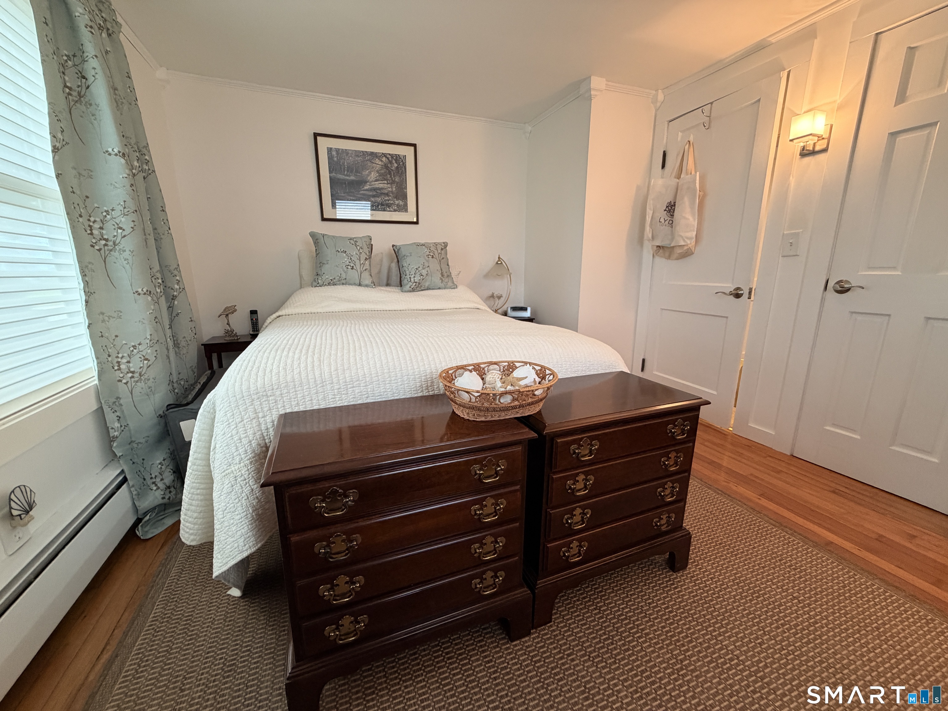 24 Broadway Av Extension Stonington CT 06355