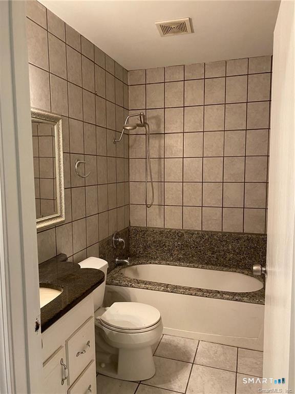 8 Circle Drive Farmington CT 06085