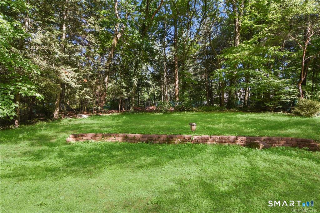 8 Circle Drive Farmington CT 06085