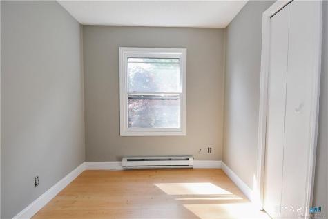 8 Circle Drive Farmington CT 06085