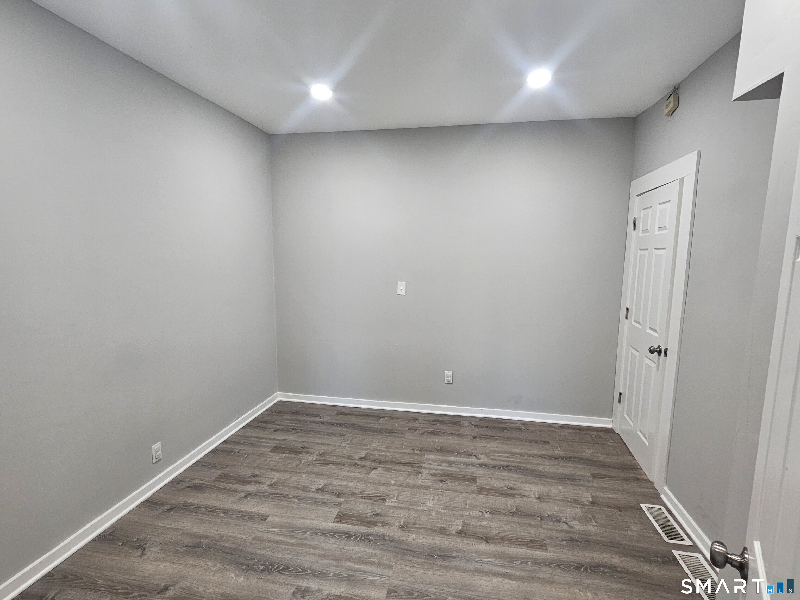 1810 Dixwell Avenue Hamden CT 06514