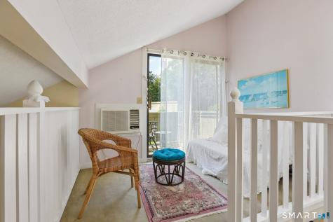 42 Quidnet Court Guilford CT 06437