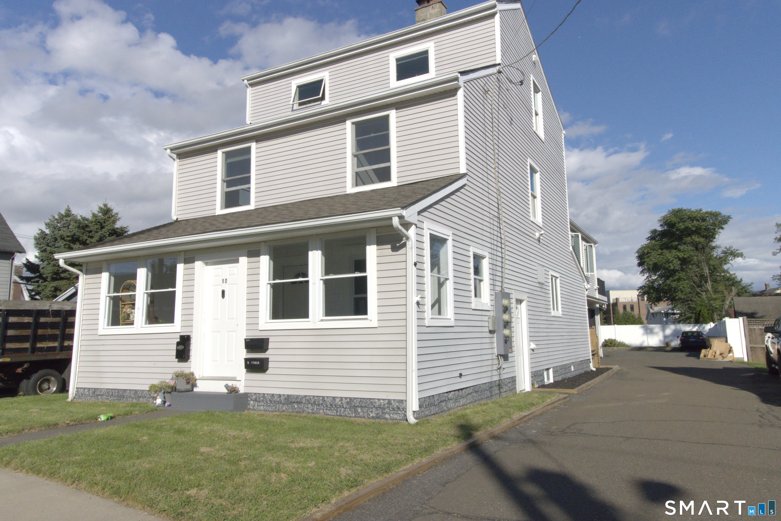 12 Center Street Stamford CT 06906