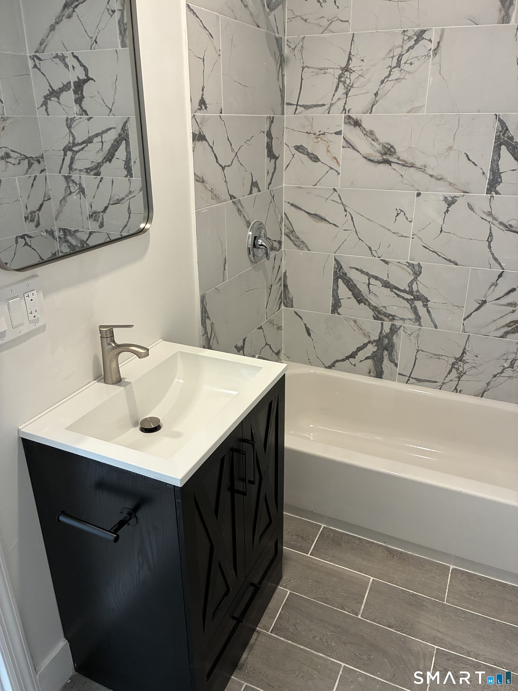 16 Vermont 2nd Floor Street Waterbury CT 06704