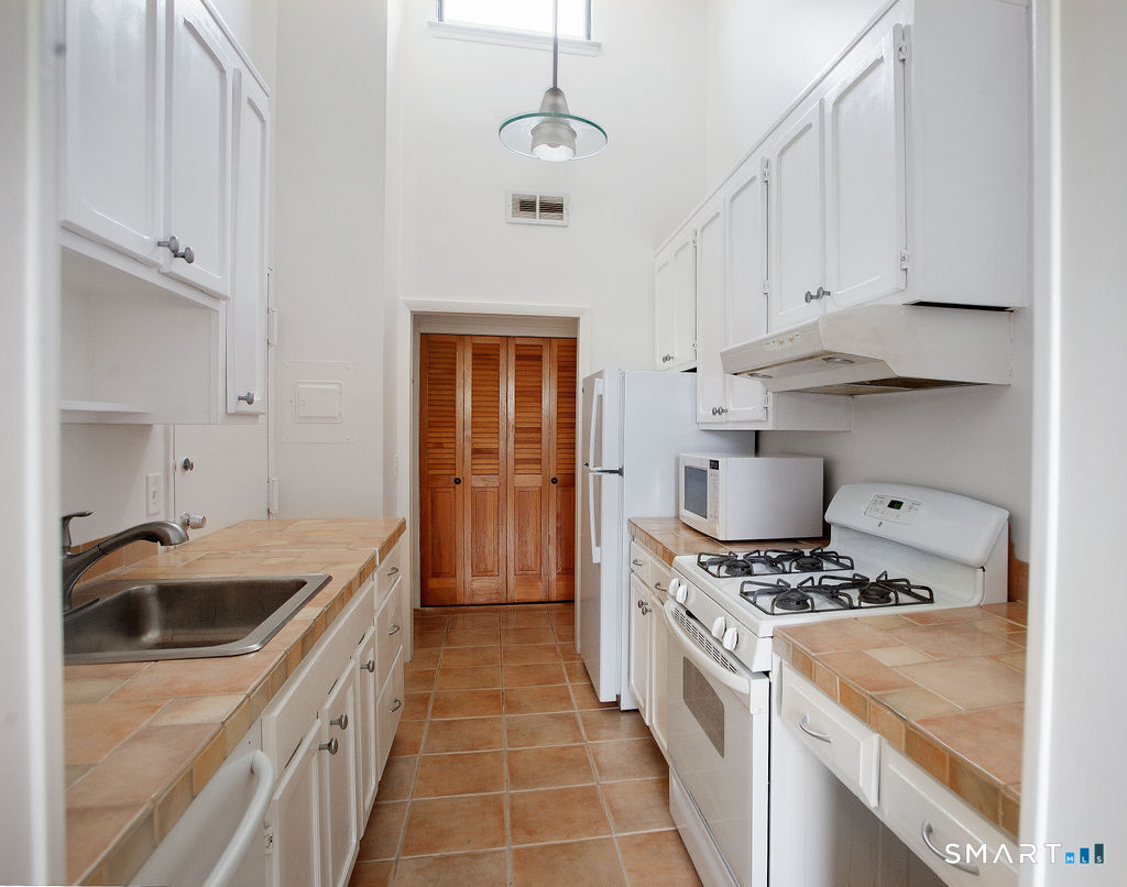 68 Lawson Lane Ridgefield CT 06877