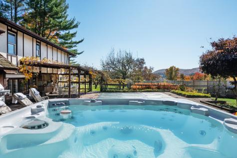 38 Strawberry Ridge Warren CT 06777