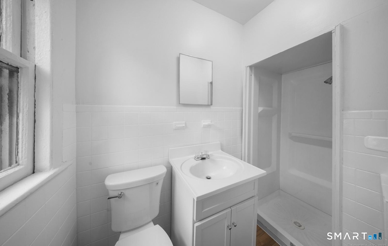 39 Granfield Avenue Bridgeport CT 06610