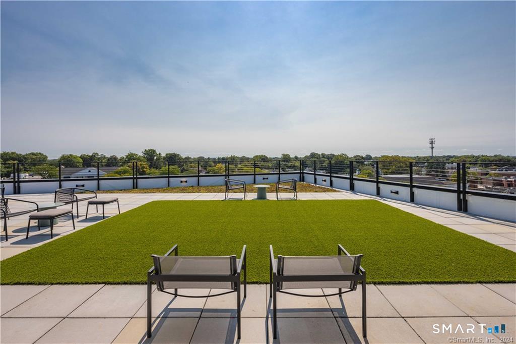 78 Unquowa Place Fairfield CT 06824