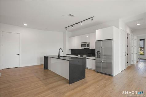 78 Unquowa Place Fairfield CT 06824