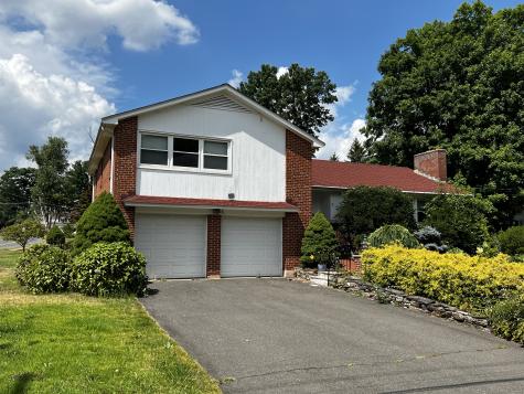 3 Old Field Road West Hartford CT 06117
