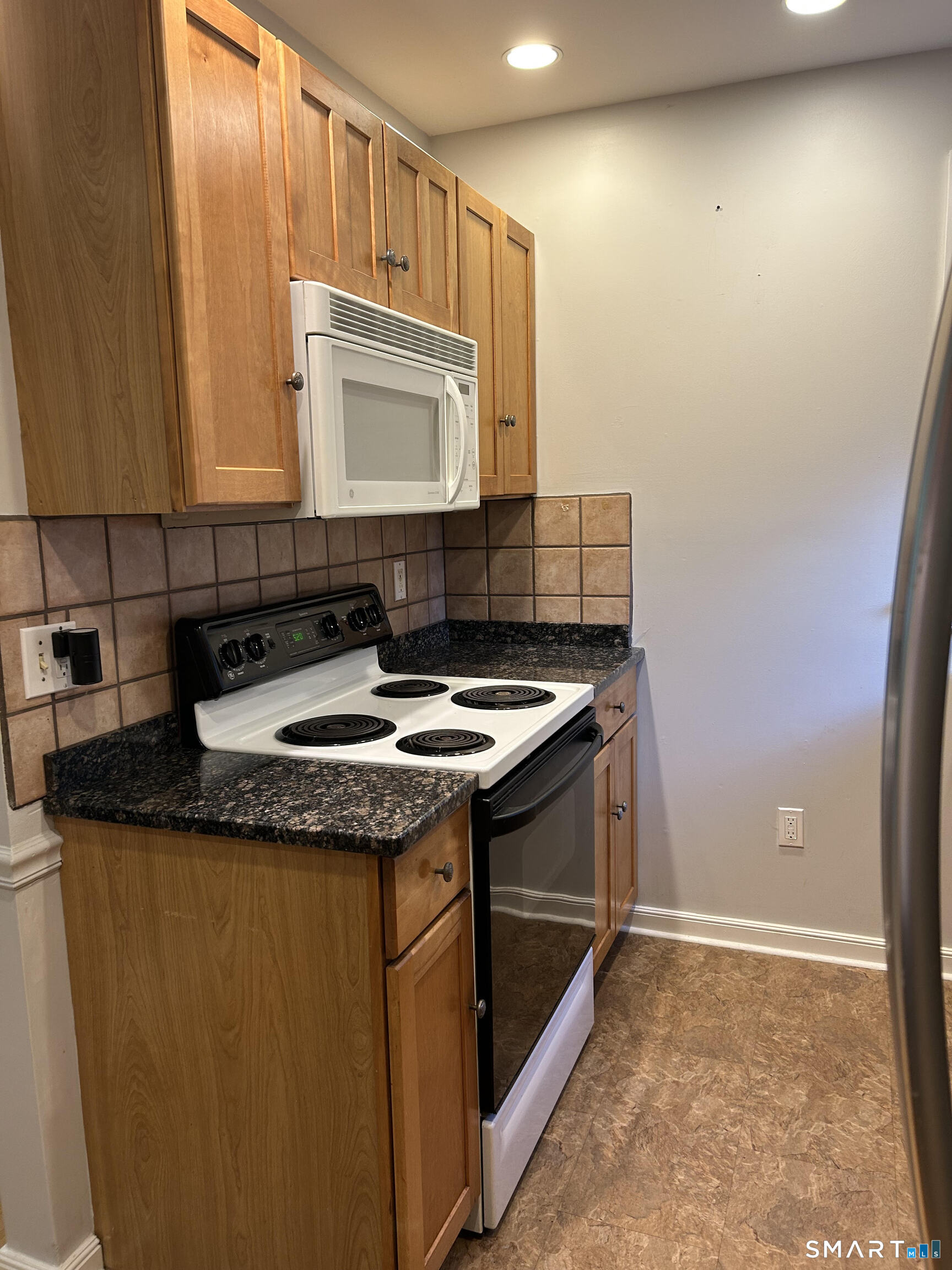 80 River Road Clinton CT 06413