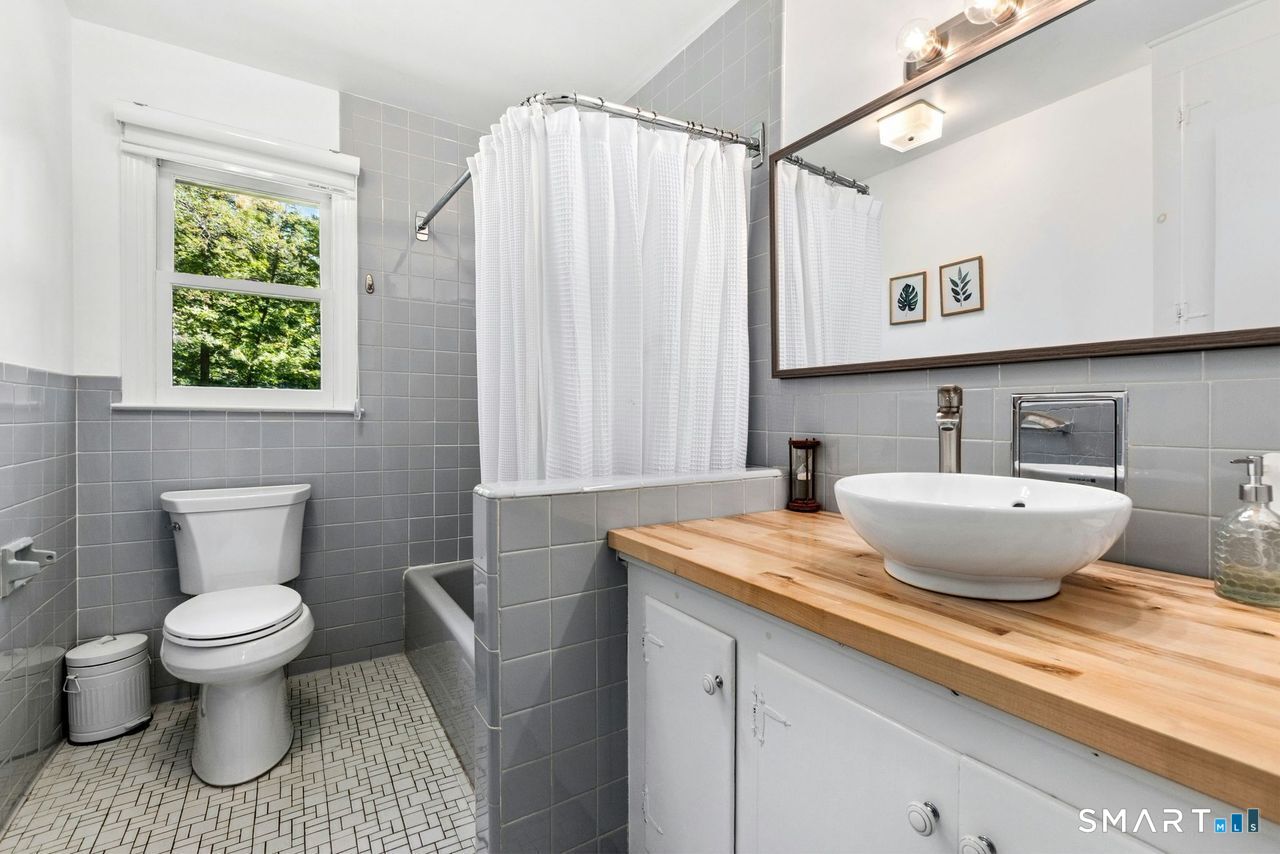 46 White Birch Road Ridgefield CT 06877