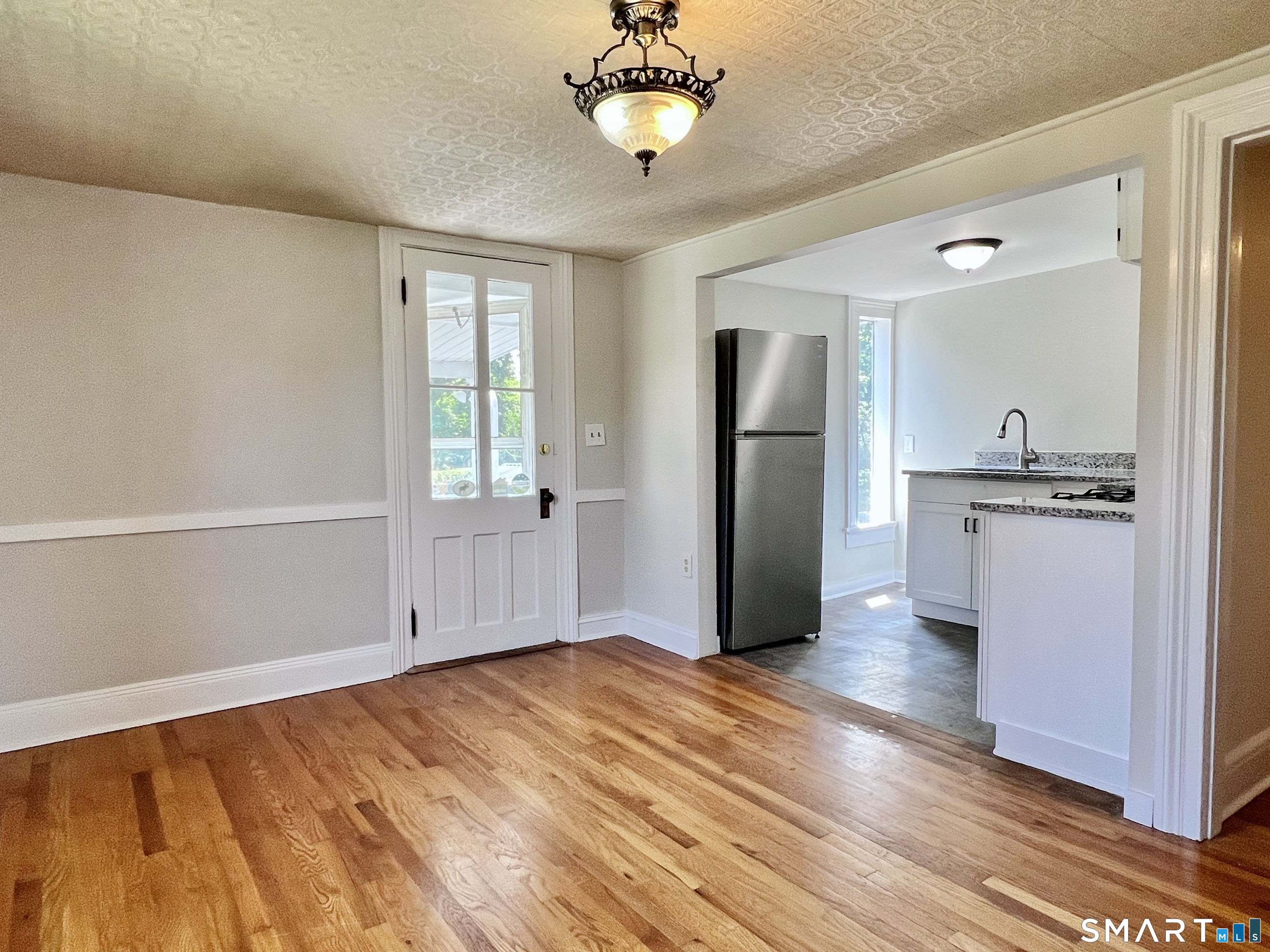 1596 Main Street Stratford CT 06615