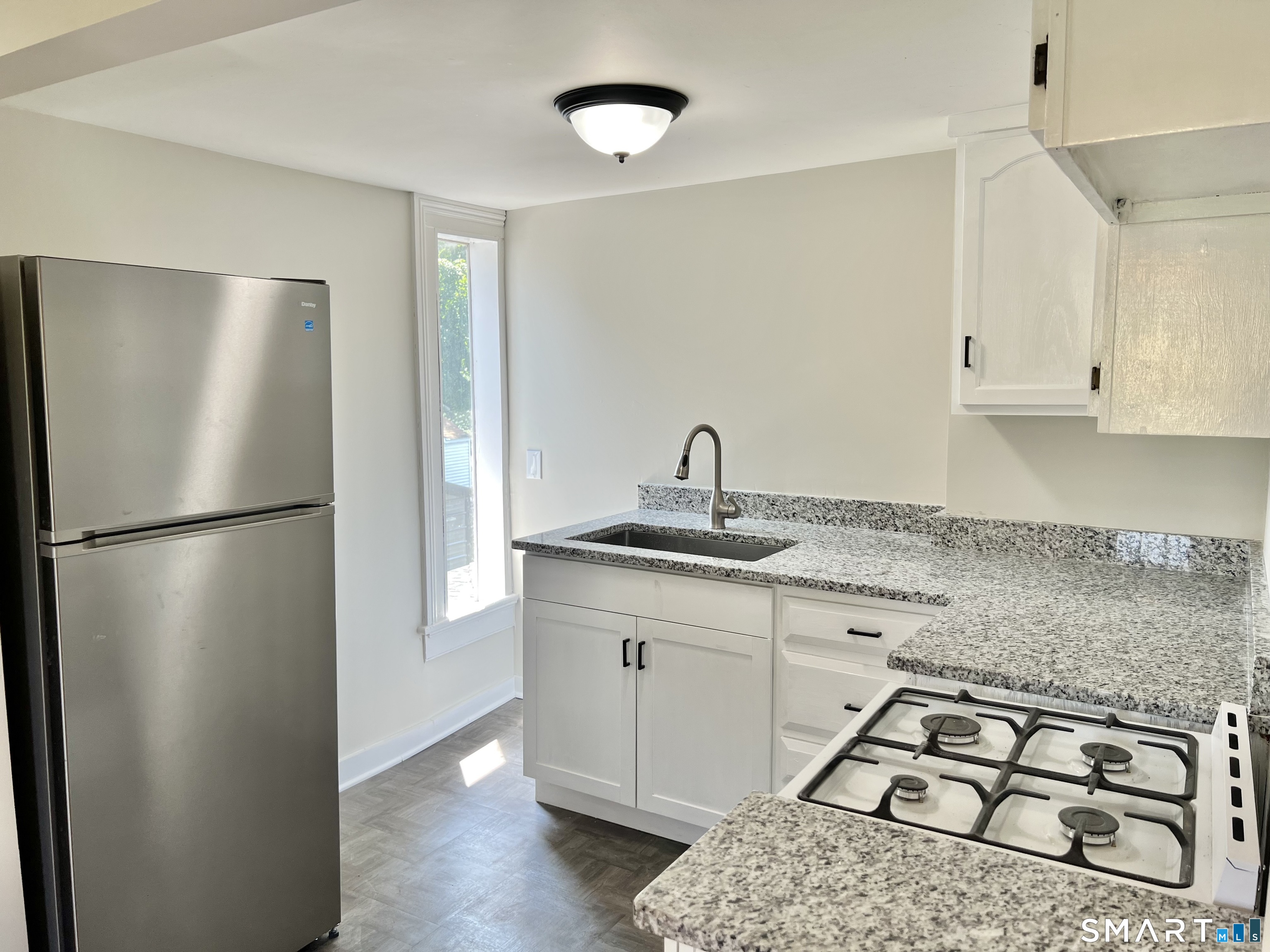 1596 Main Street Stratford CT 06615
