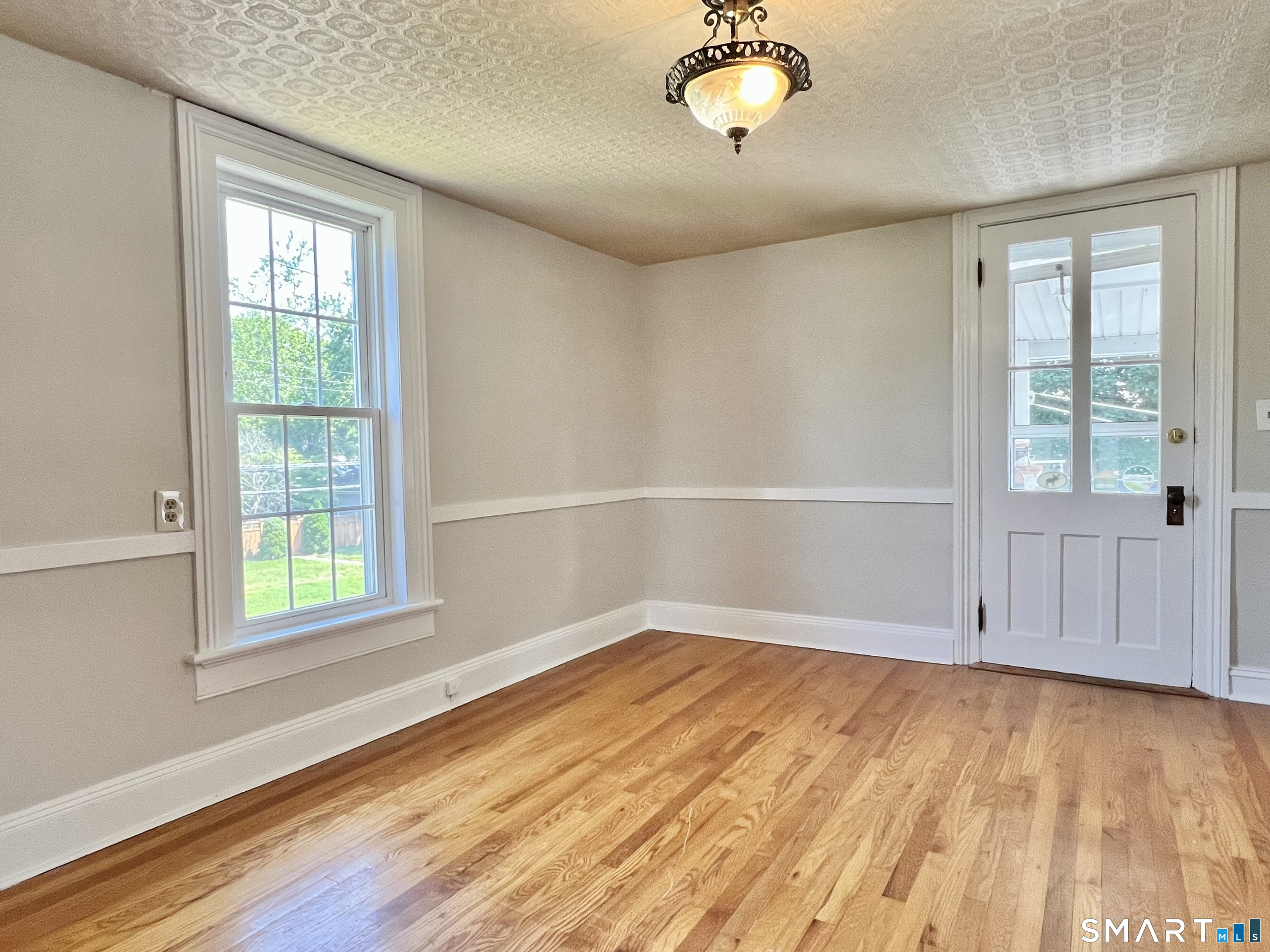 1596 Main Street Stratford CT 06615