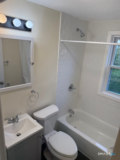 11 High Ridge Drive Bridgeport CT 06606