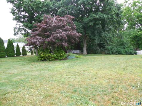 16 Shorelands Drive Madison CT 06443
