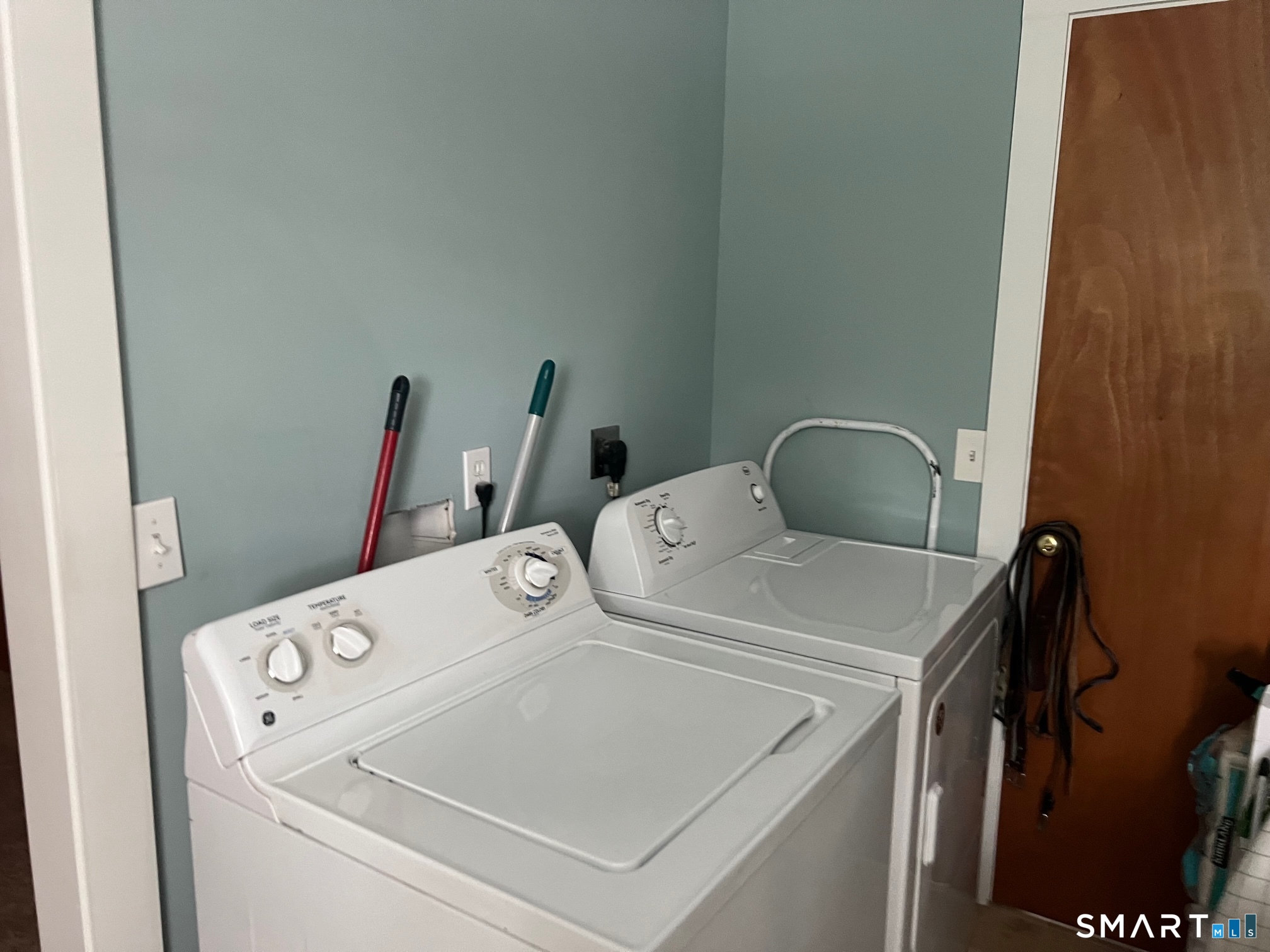 27-b Ferry Road Old Saybrook CT 06475