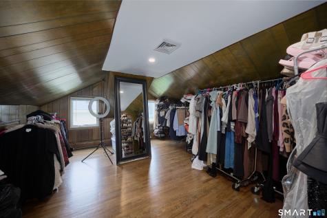1374 Huntington Turnpike Trumbull CT 06611