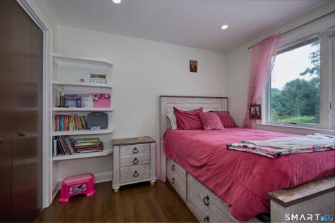 1374 Huntington Turnpike Trumbull CT 06611