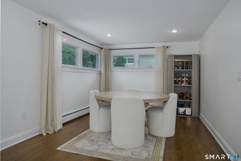 1374 Huntington Turnpike Trumbull CT 06611