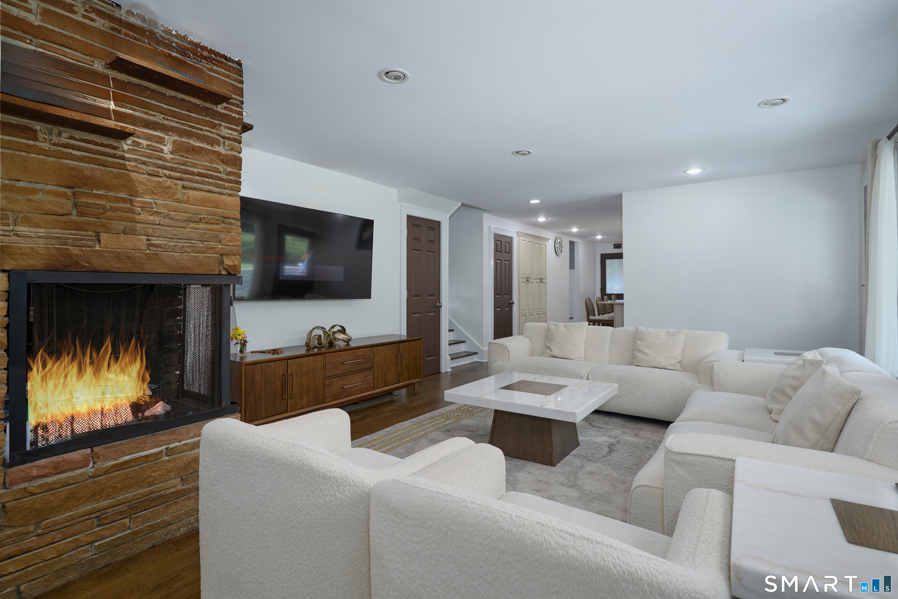 1374 Huntington Turnpike Trumbull CT 06611