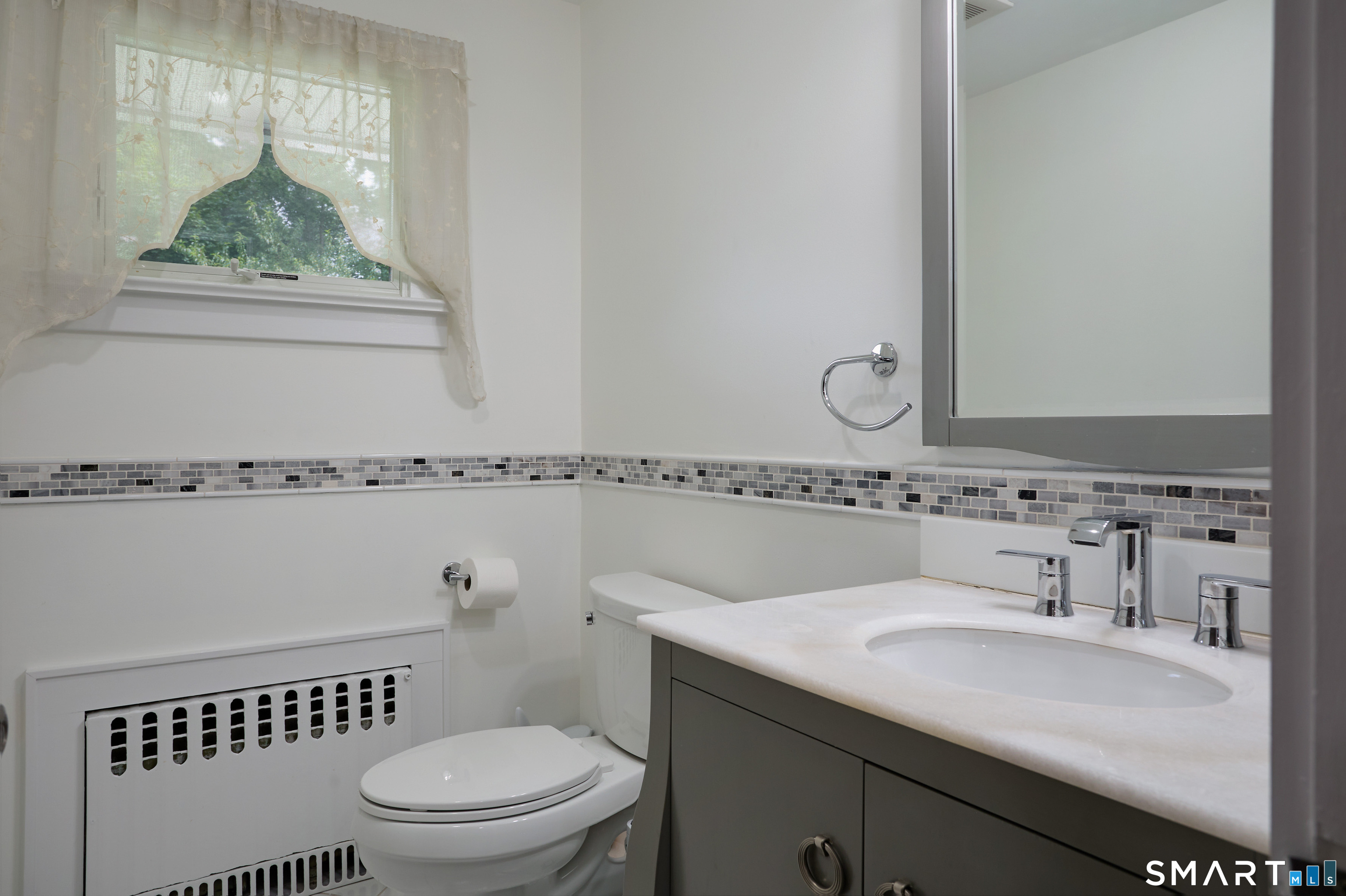 1374 Huntington Turnpike Trumbull CT 06611