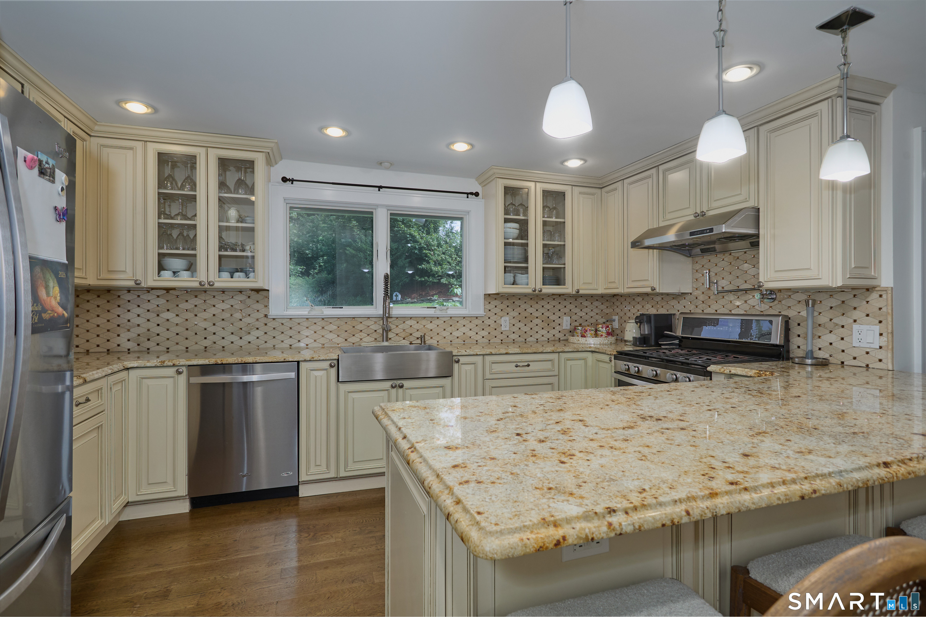 1374 Huntington Turnpike Trumbull CT 06611