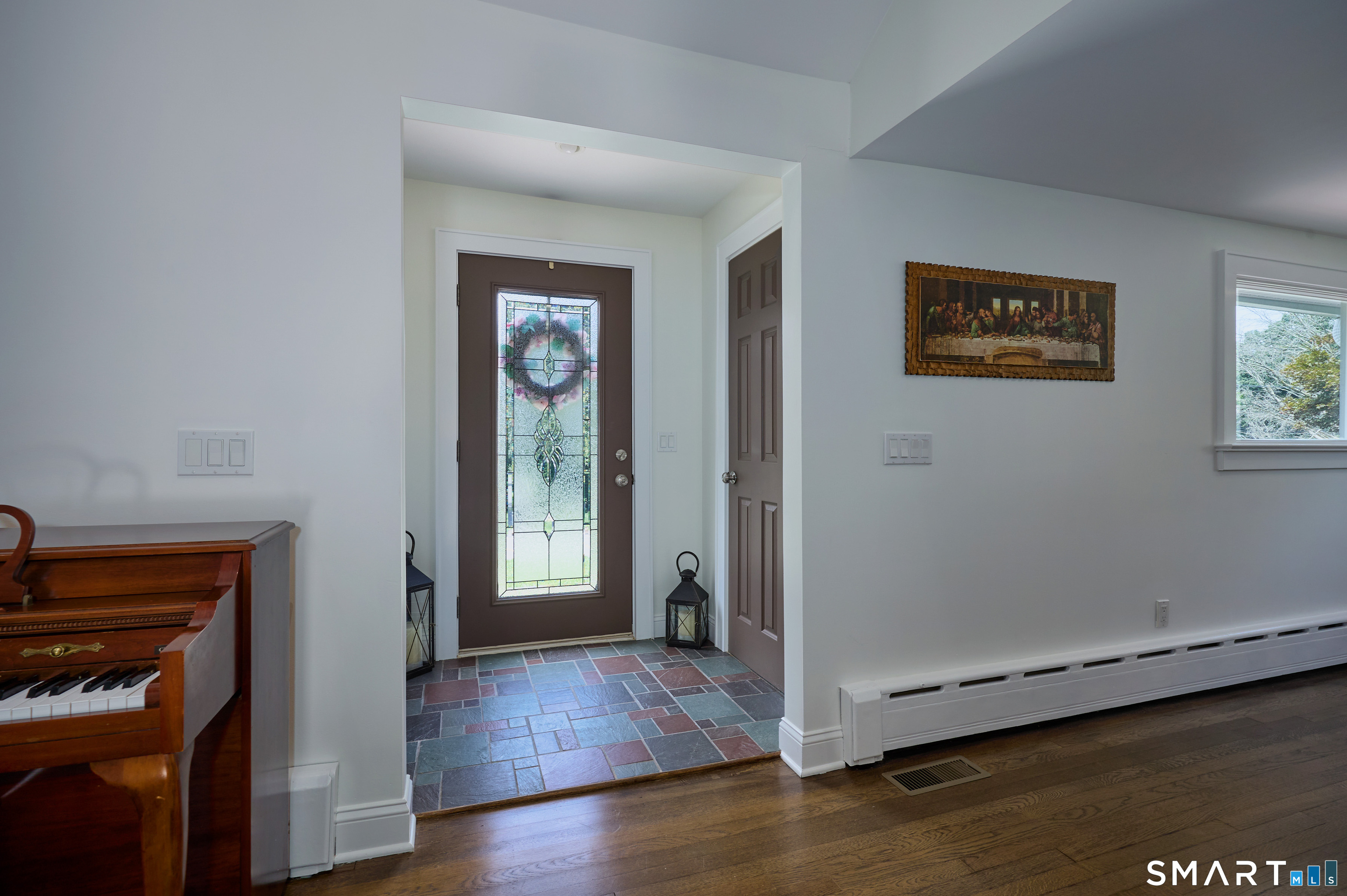 1374 Huntington Turnpike Trumbull CT 06611