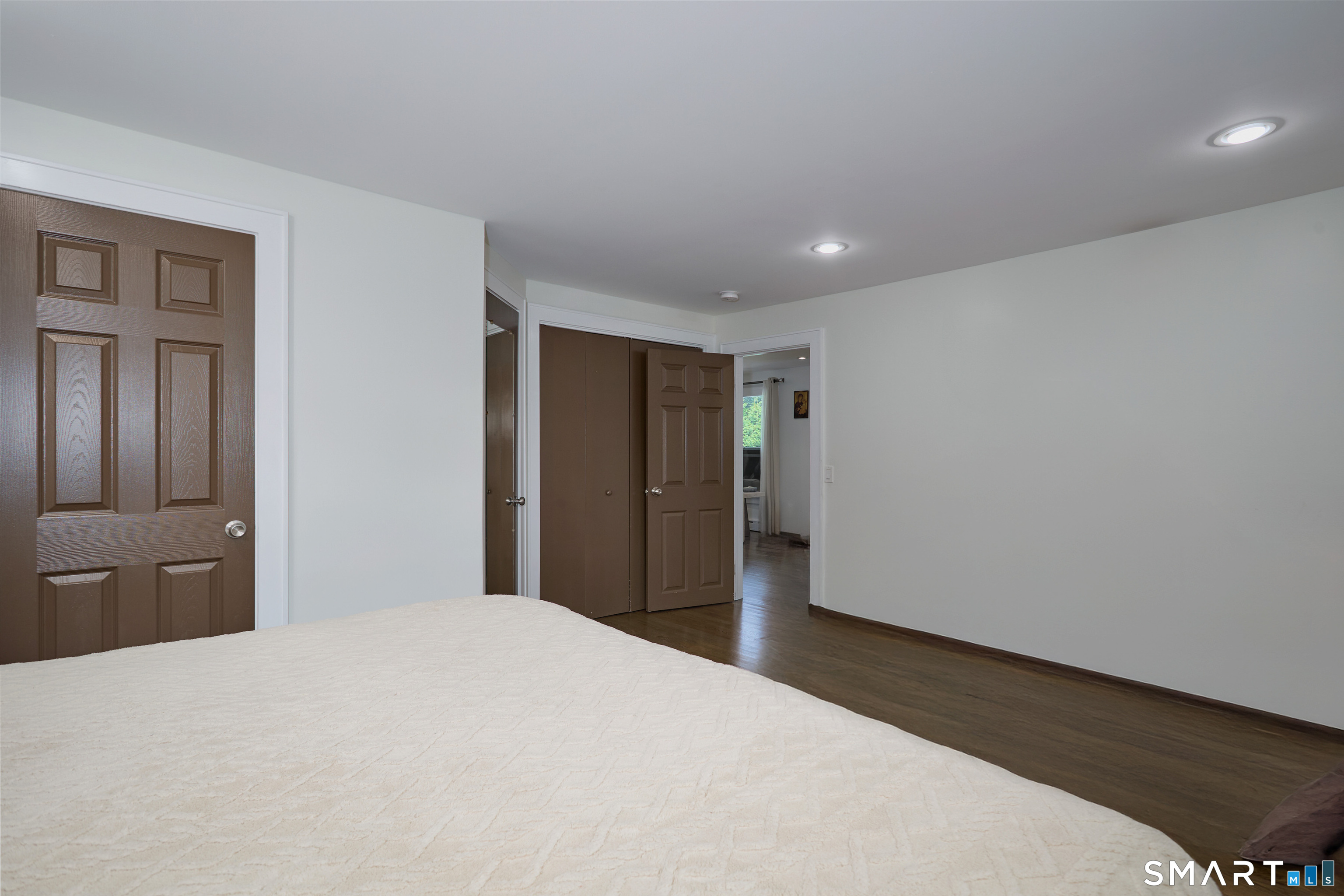 1374 Huntington Turnpike Trumbull CT 06611
