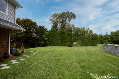 1374 Huntington Turnpike Trumbull CT 06611