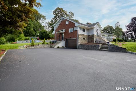 1374 Huntington Turnpike Trumbull CT 06611