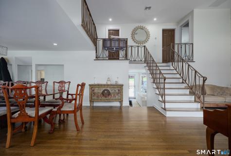 1374 Huntington Turnpike Trumbull CT 06611