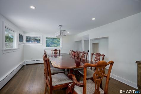 1374 Huntington Turnpike Trumbull CT 06611