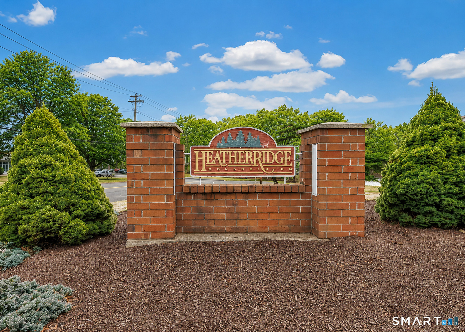 63 Heather Ridge Shelton CT 06484