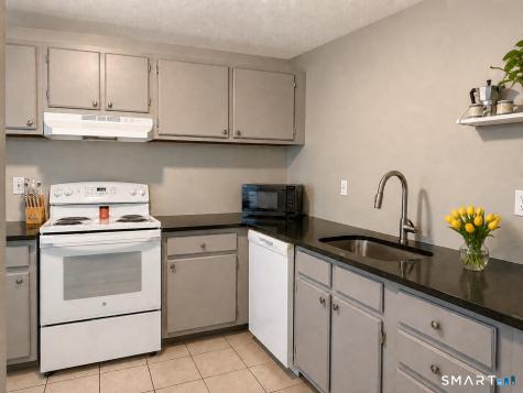 63 Heather Ridge Shelton CT 06484