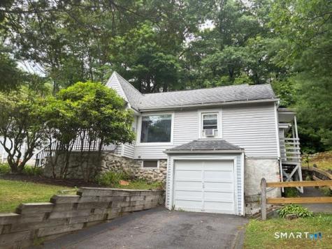 10 Old Waterbury Road Middlebury CT 06762