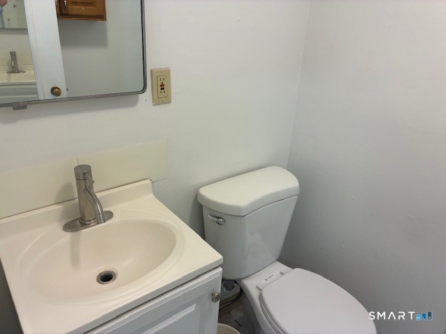 10 Old Waterbury Road Middlebury CT 06762