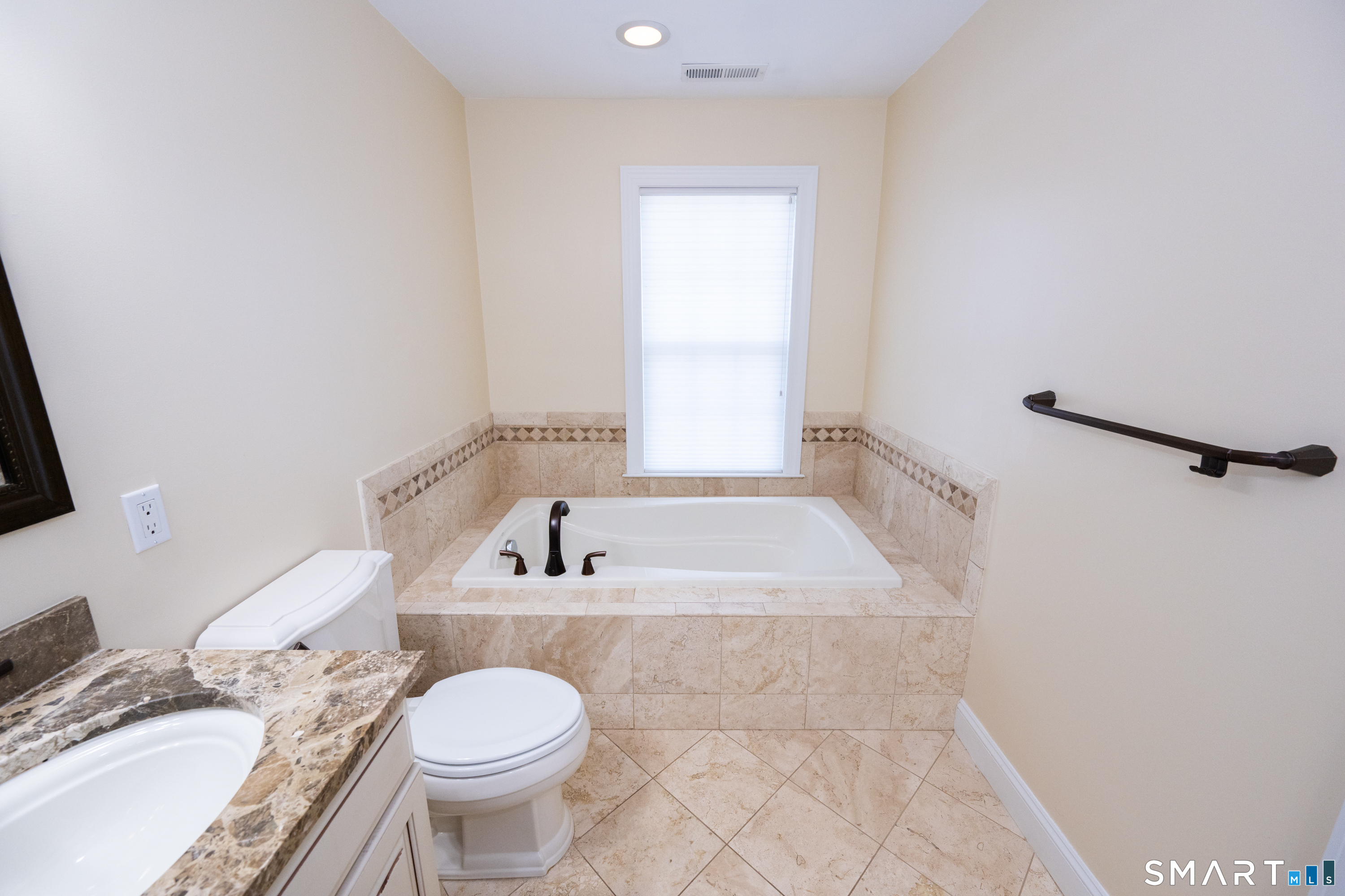 19 Orwich Court Danbury CT 06810