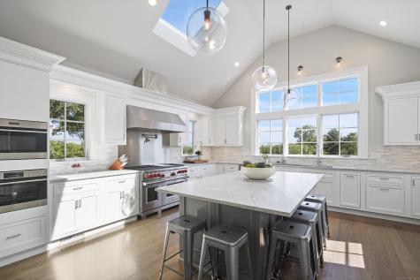 29 Rogues Ridge Weston CT 06883