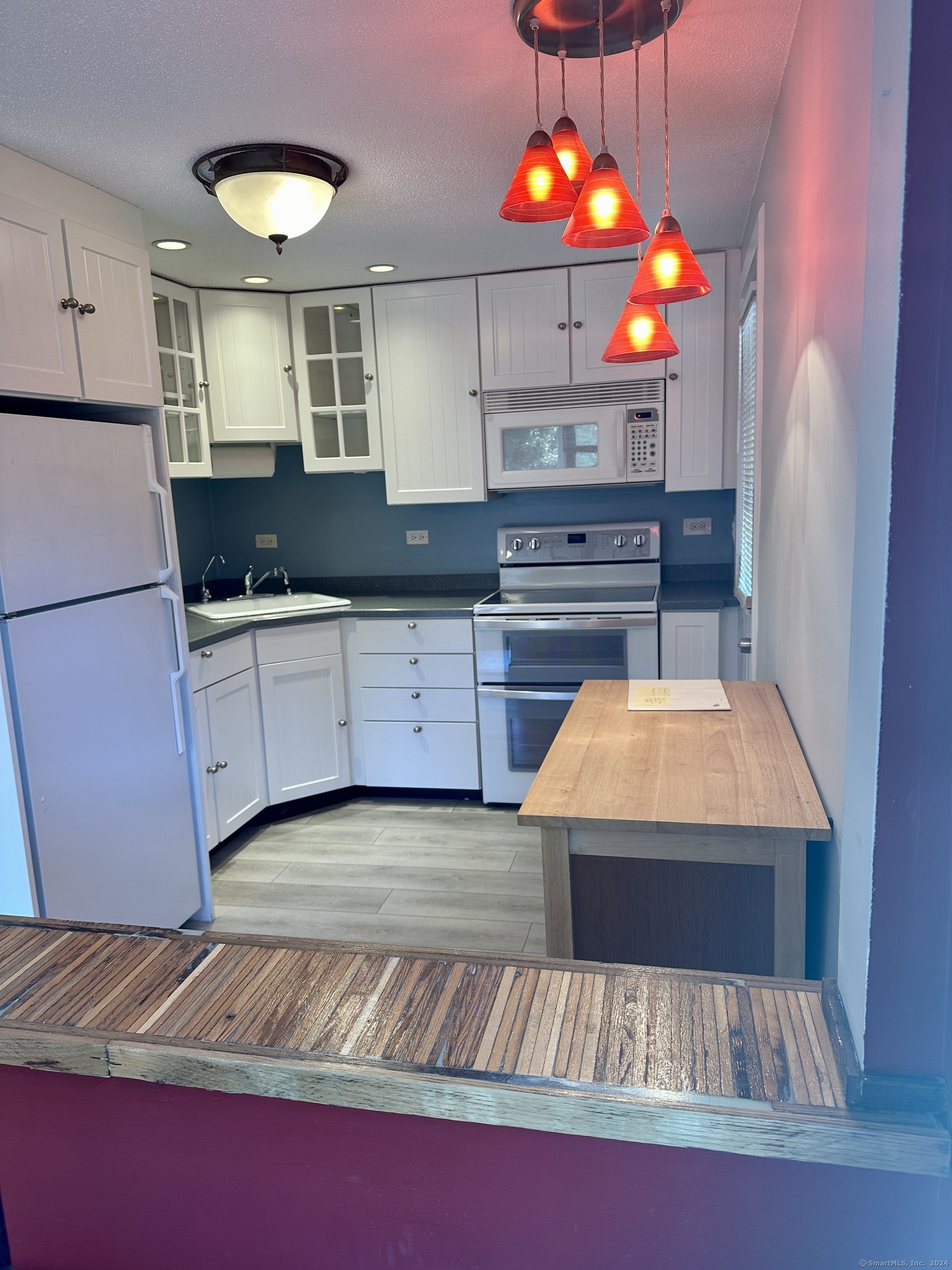 46 Hoskins Road Simsbury CT 06070